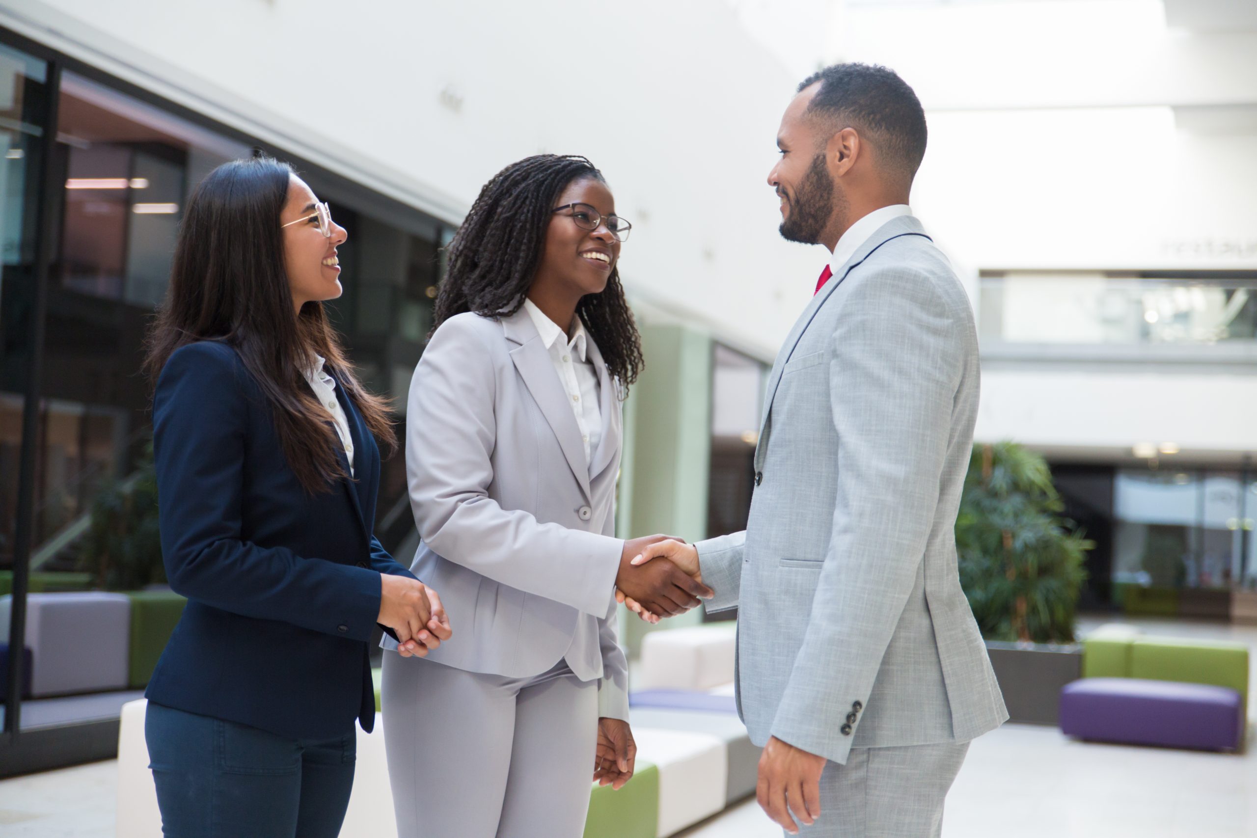 How Entrepreneurs Can Build Business Connections Through Coworking